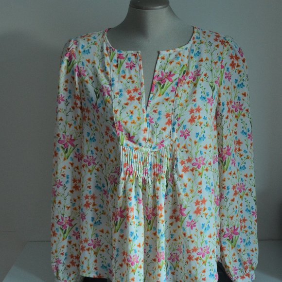 GAP Women's White Floral Flowy Blouse Size M - Picture 3 of 15